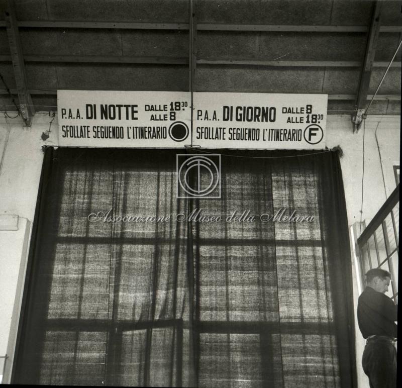 Tabella con indicazioni sui percorsi di sfollamento