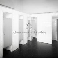 Servizi igienici dello spogliatoio per gli operai